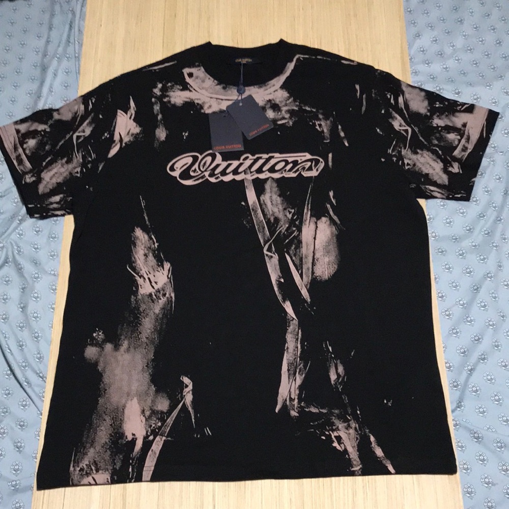 Louis Vuitton T-shirt Medium